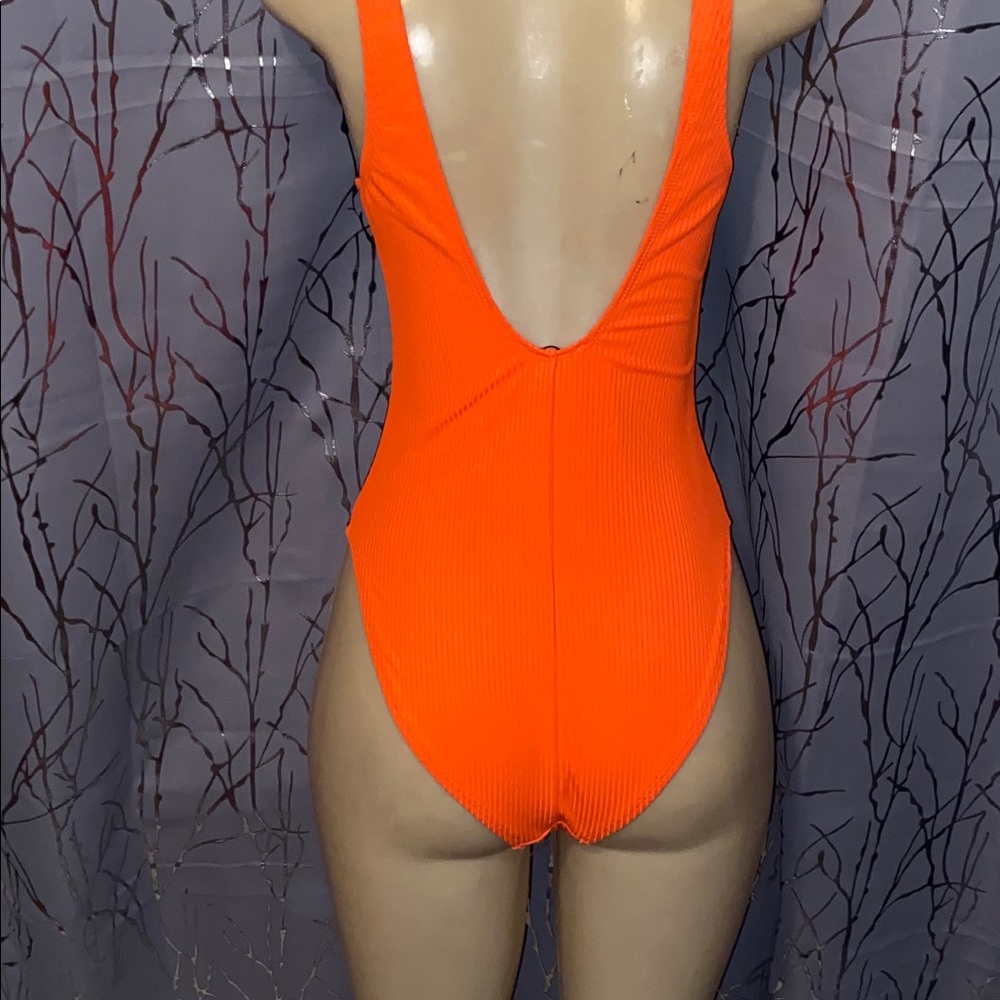 Swimsuit - Picture 3 of 3